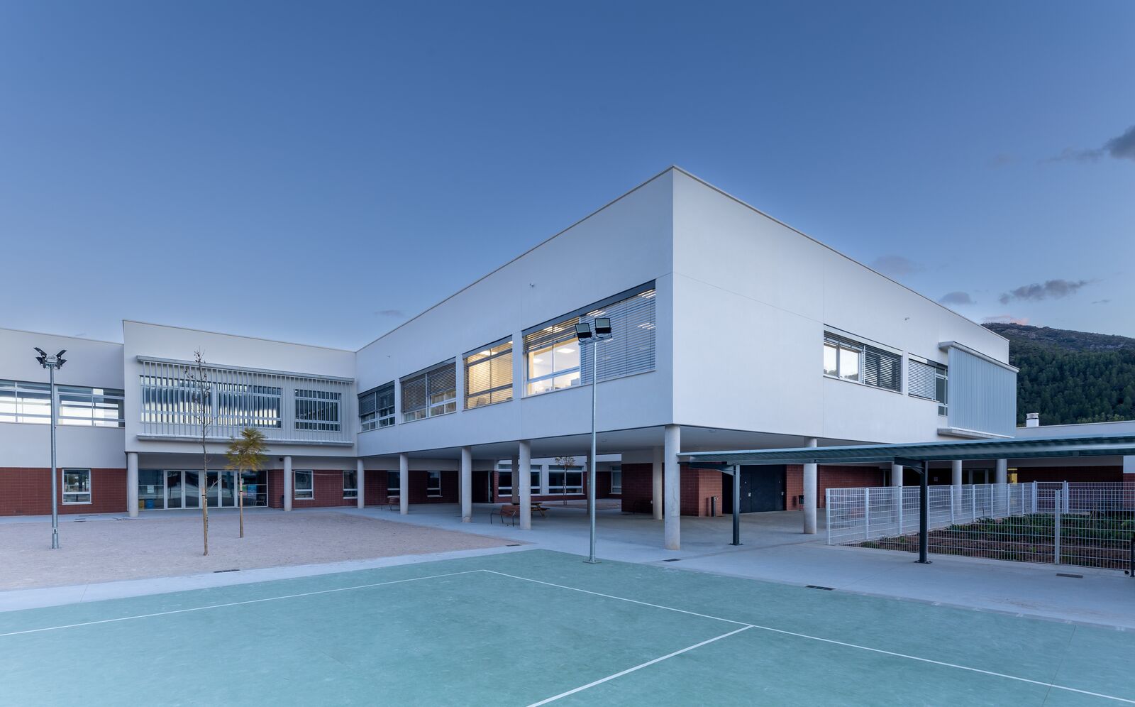 Construcción del Instituto Escuela Serra de Bèrnia en Xaló, Alicante