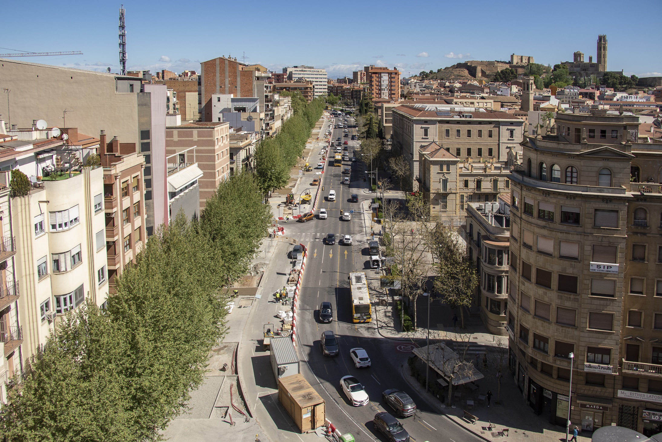 Sorigué utiliza sus suelos drenantes en dos de las principales arterias ...